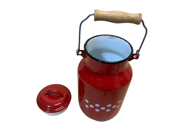 Kanvica na mlieko v bodkovanom vzore