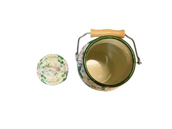 Kanvica na mlieko vzor kvetov zhora