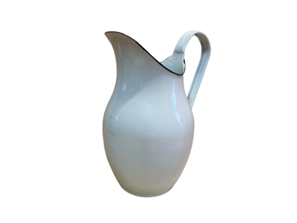 Smaltovaný džbán v bielej farbe a objeme 2 litre